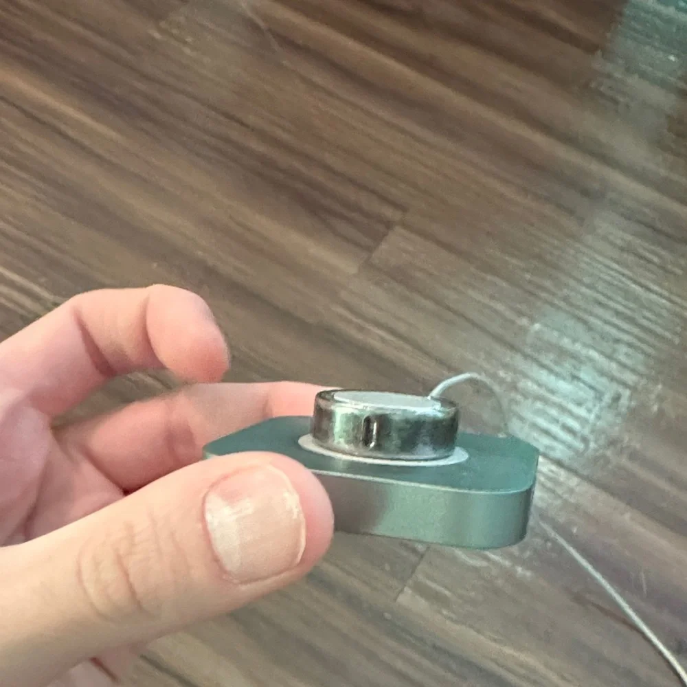 Nice ring; size 8 color stealth, comes with charger - Picture 1 of 4